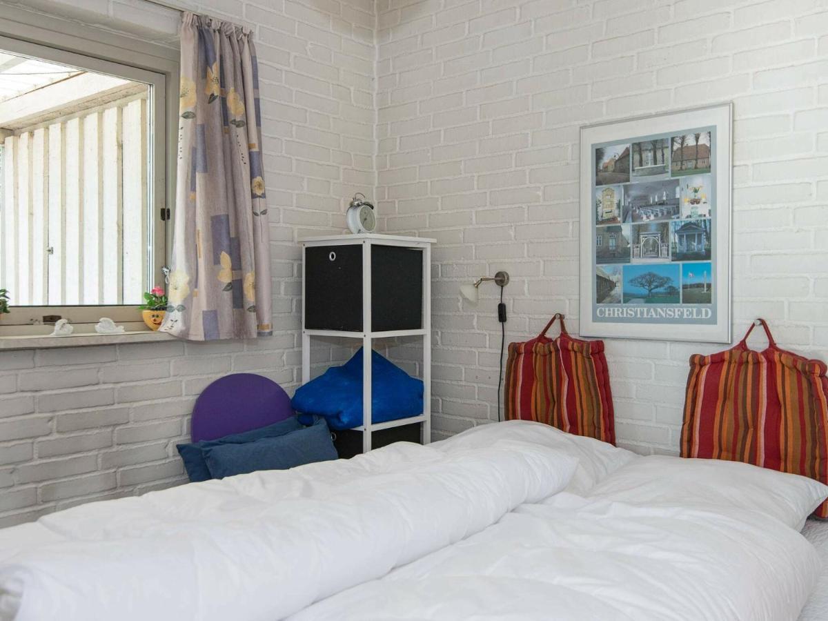 One-Bedroom Holiday Home In Grasten Ronshoved Ngoại thất bức ảnh
